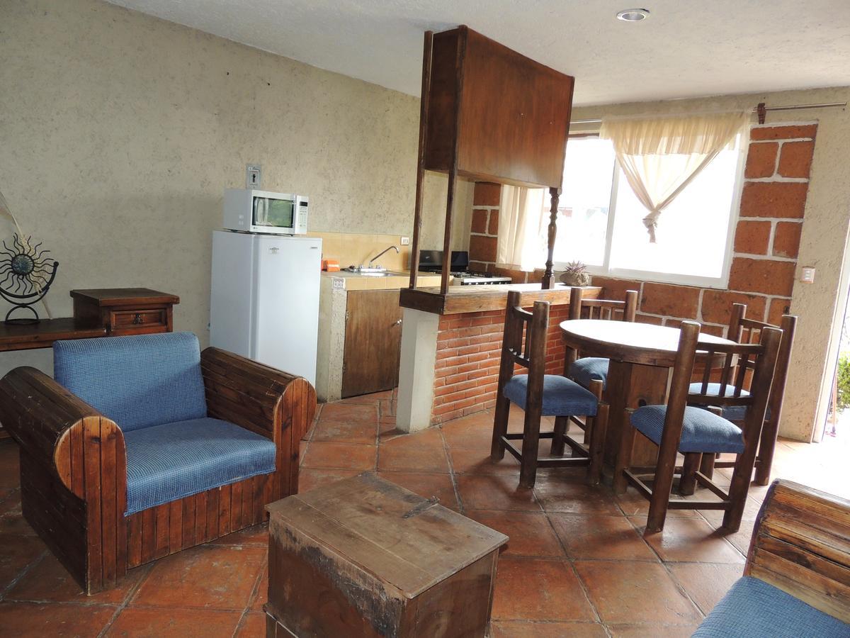 Hotel Las Fumarolas De Don Goyo Чолула Екстериор снимка