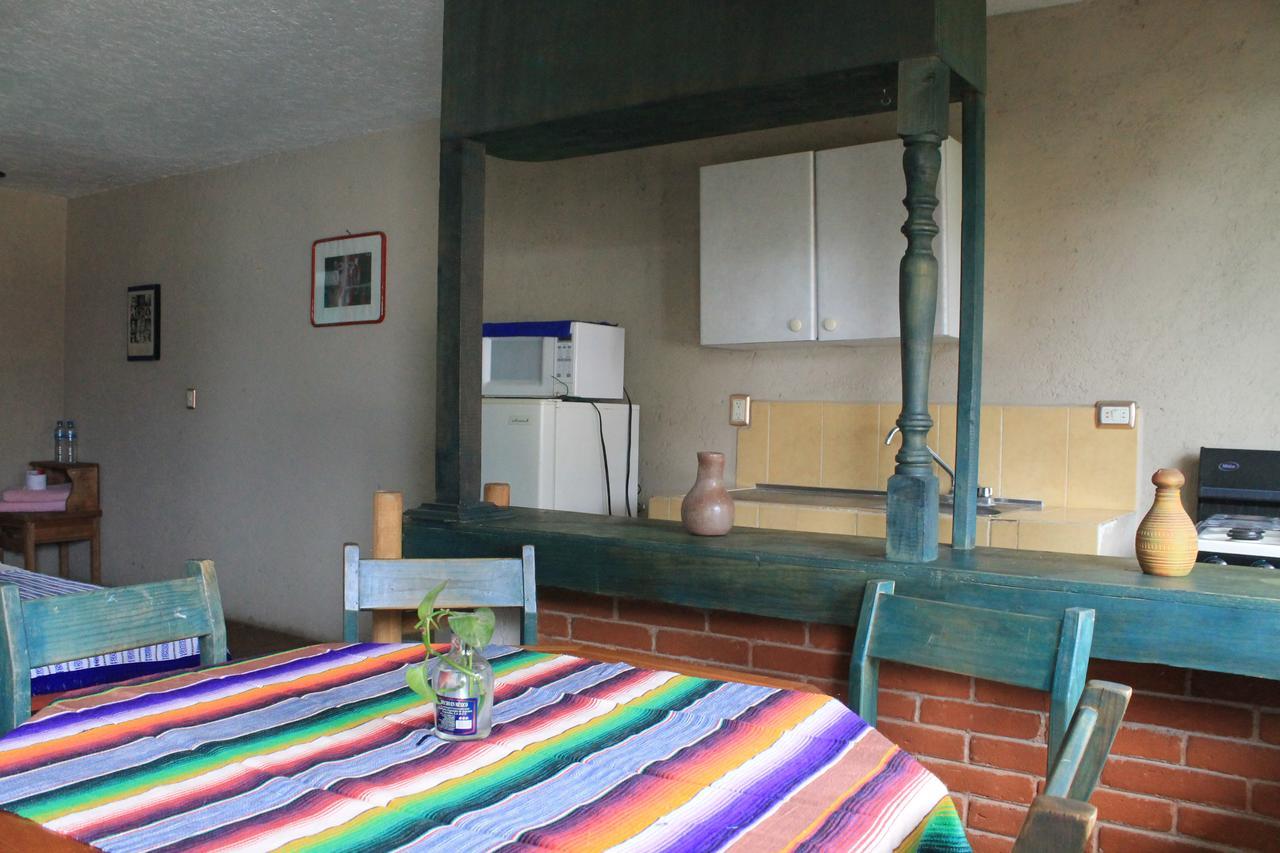 Hotel Las Fumarolas De Don Goyo Чолула Екстериор снимка
