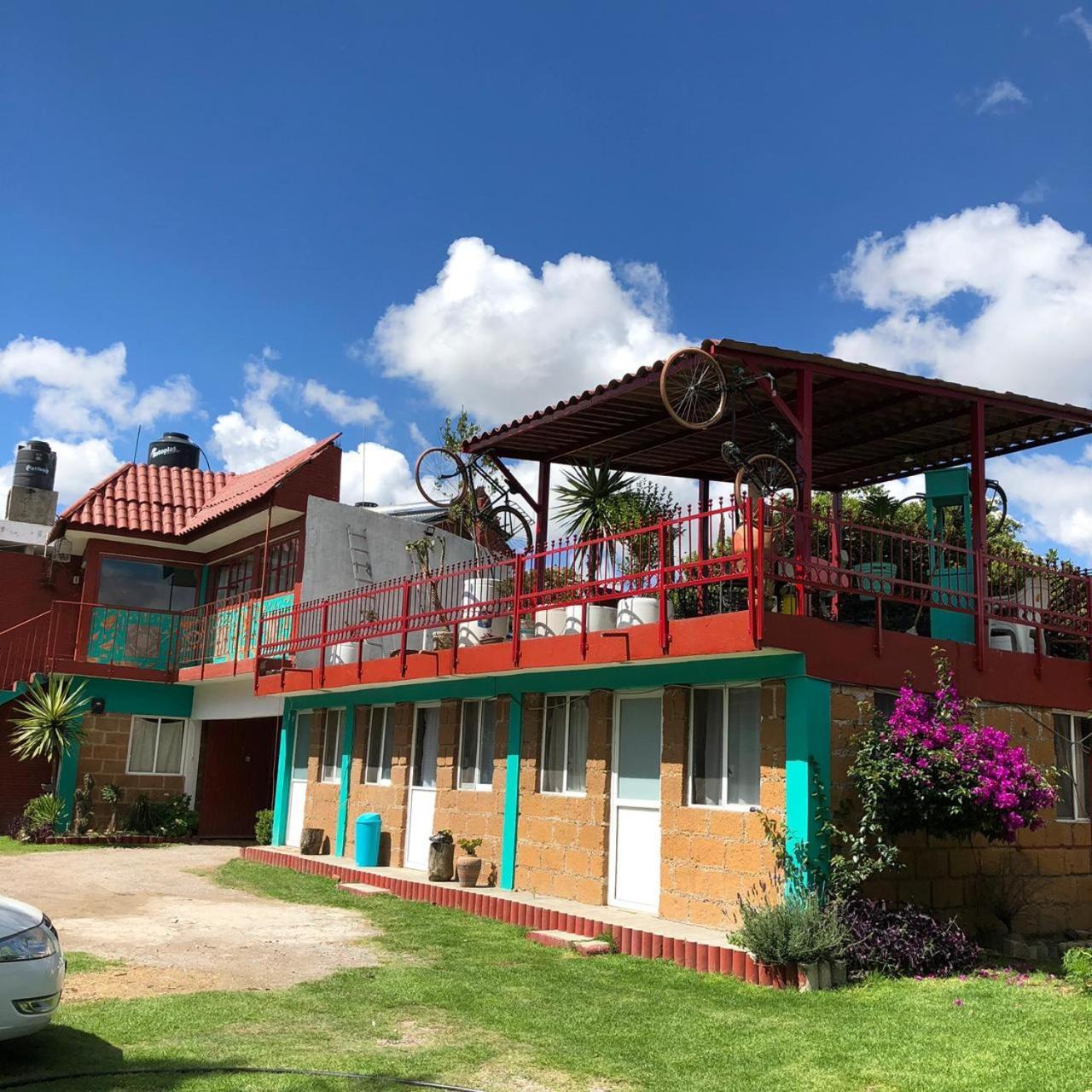 Hotel Las Fumarolas De Don Goyo Чолула Екстериор снимка