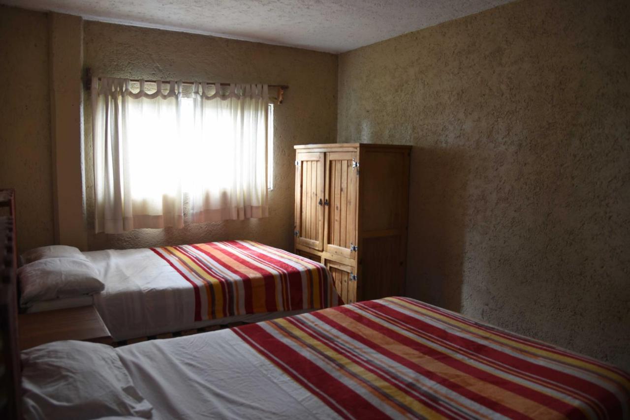 Hotel Las Fumarolas De Don Goyo Чолула Екстериор снимка