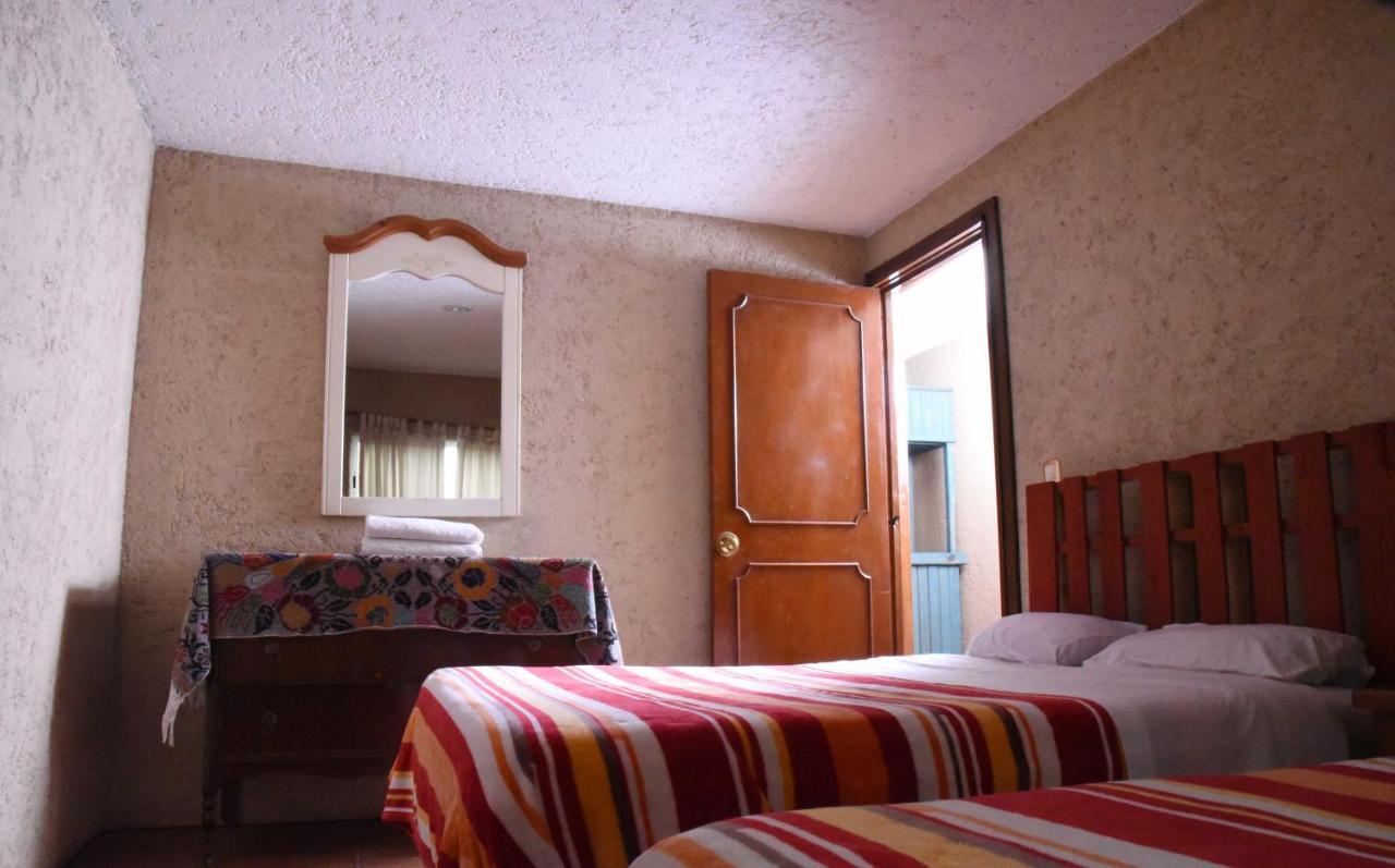 Hotel Las Fumarolas De Don Goyo Чолула Екстериор снимка