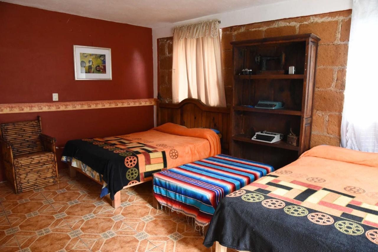 Hotel Las Fumarolas De Don Goyo Чолула Екстериор снимка